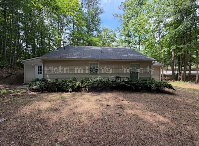 Building Photo - 209 Briarwood Dr