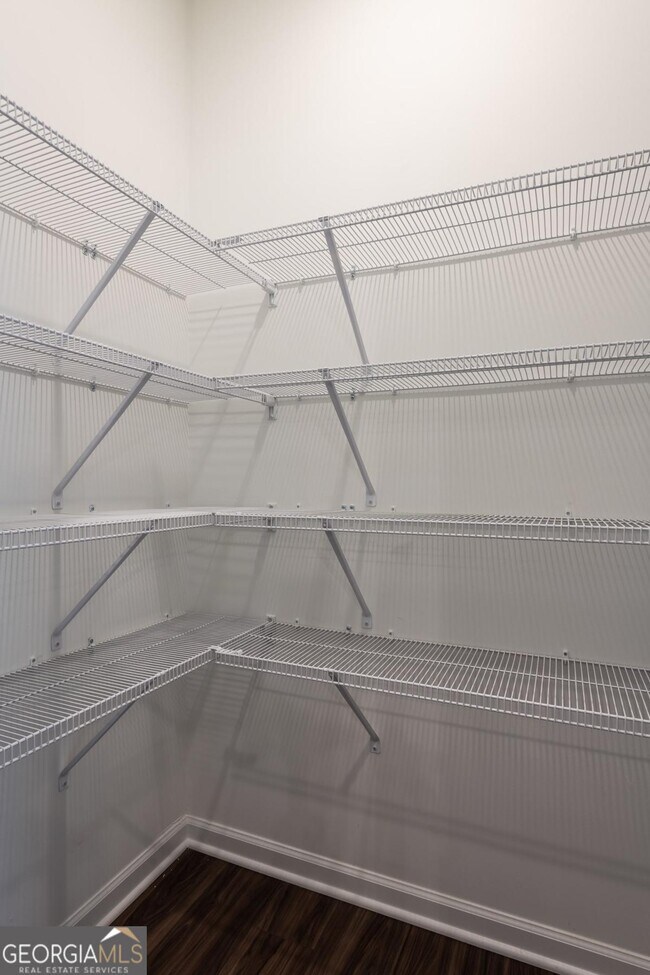 Building Photo - 5542 Highland St