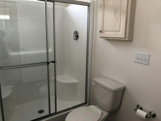 Building Photo - 309 Eland Dr