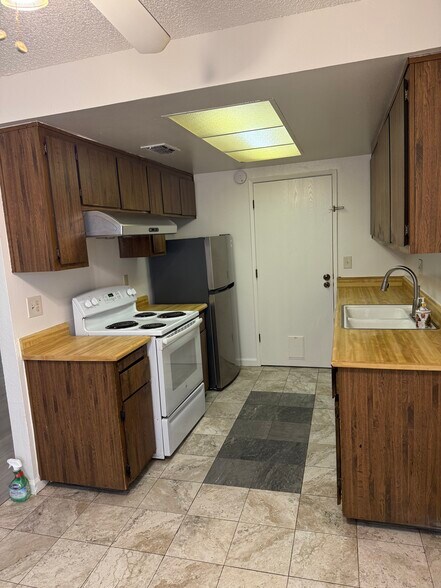 Building Photo - 7742 Pompei Ct