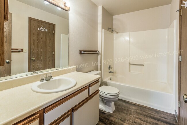 Building Photo - 348 Terri Dr