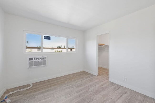 Building Photo - 6828 Fulton Ave