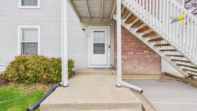 Building Photo - 1717 S Cypress St