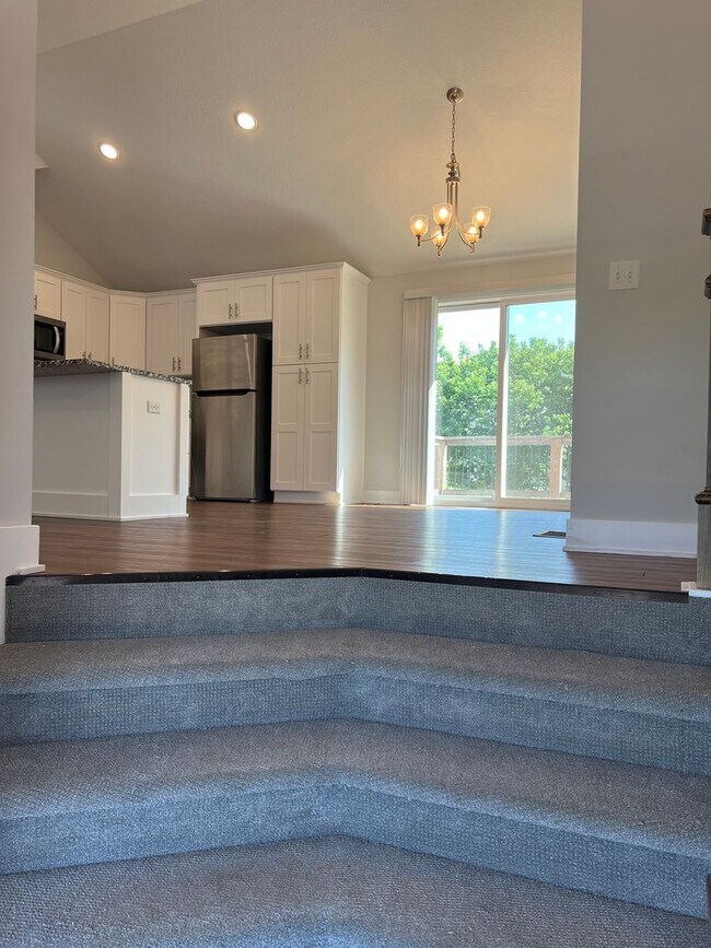Building Photo - NEW PRICE!!!  Don't miss out.
