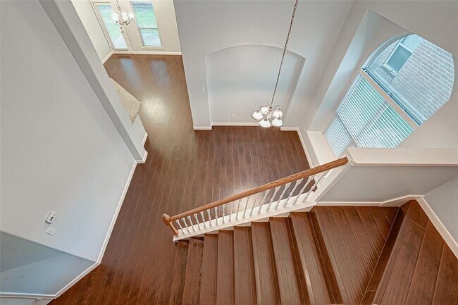 Building Photo - 2214 Falcon Knoll Ln