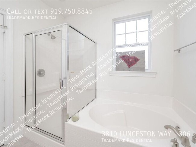 Building Photo - 3810 Lunceston Way