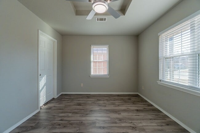 Building Photo - 1511 Houston St