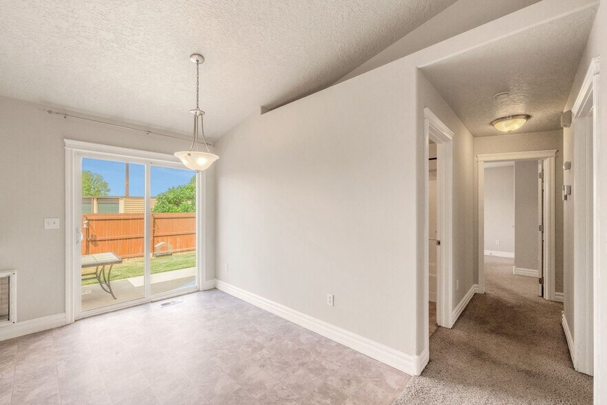 Building Photo - 1132 Berwick Ct