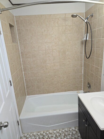 Building Photo - 346 E Rimini Ct