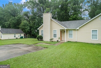 Building Photo - 1238 McPherson Ln