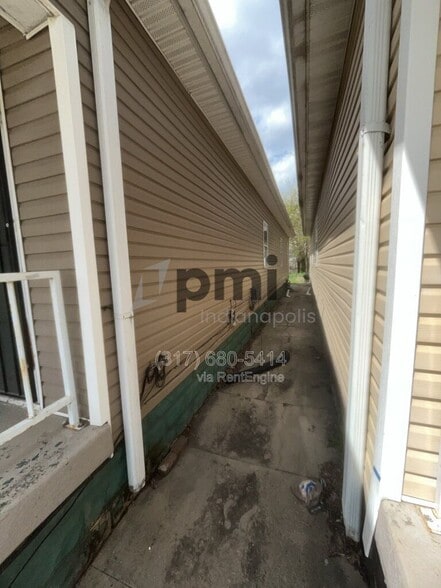 Building Photo - 114 Adler St
