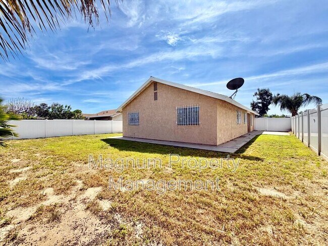 Building Photo - 132 E Bowen Rd