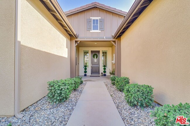 Building Photo - 14001 Barbon Beck Ave