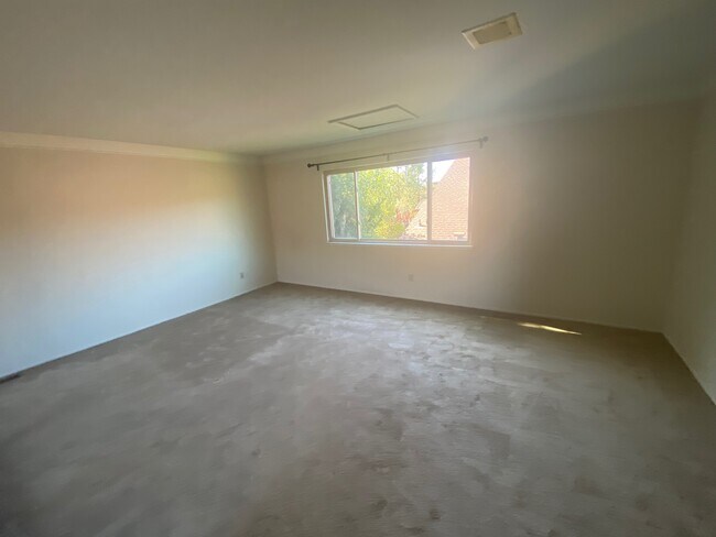 Building Photo - 4932 Buckboard Way