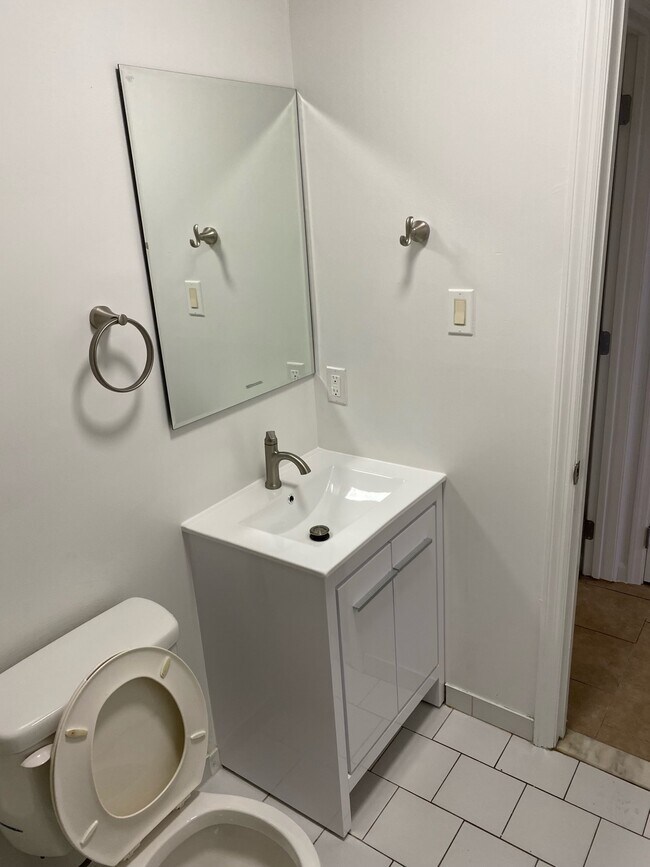 Building Photo - 133 Erika Loop