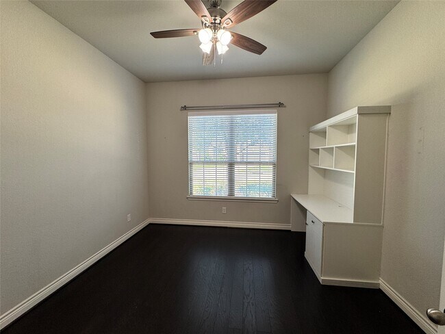 Building Photo - 5231 Pickford Grove Ln