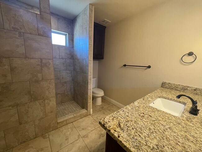 Building Photo - YOUR Dream Home is HERE! ~3 Bedroom 2.5 Ba...