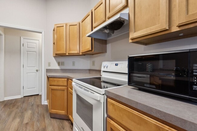 Building Photo - Charming Amelia Island Home in a Private Cul-de-Sac