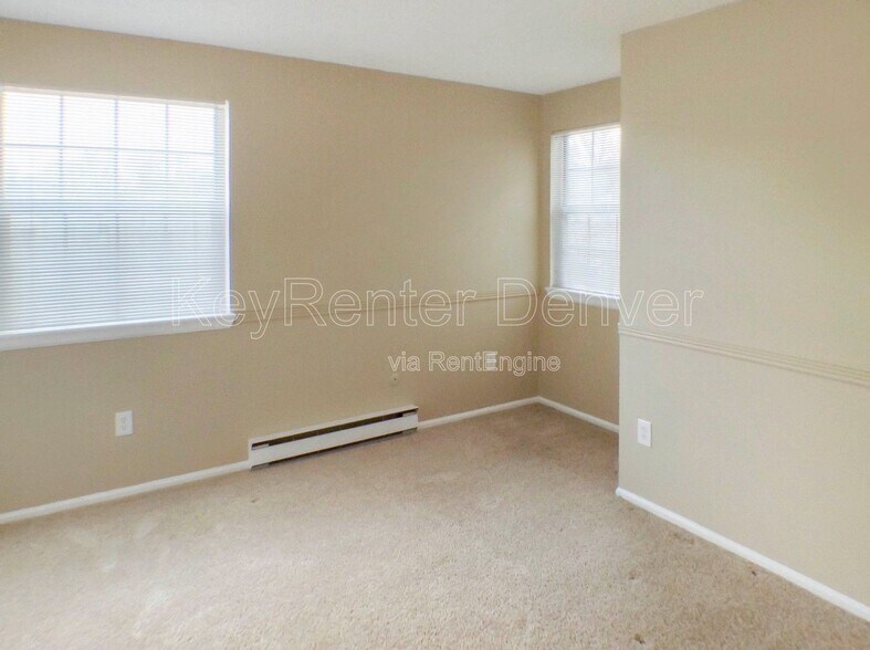 Building Photo - 5873 S Prince St