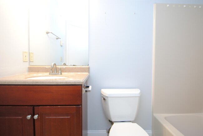 Building Photo - 108 Eastern Ave