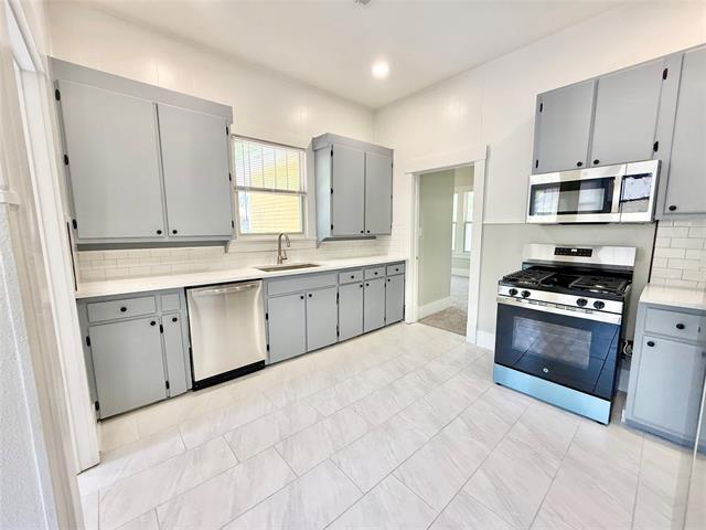 Building Photo - 1201 E Lamar St