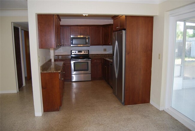 Building Photo - 2871 67th St N