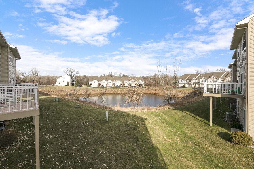 Water View - 5030 Fountain Ln N