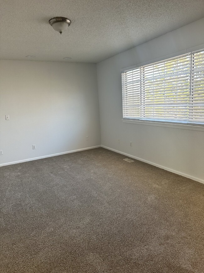 Building Photo - All yard care included! Great community am...
