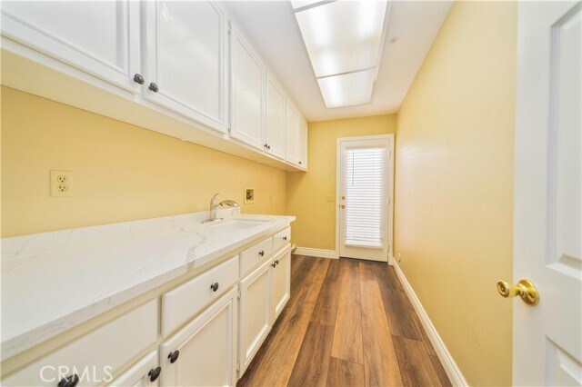 Building Photo - 9531 Montanza Way