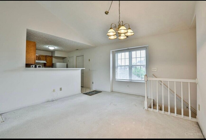 Building Photo - 4676 Court Yard Dr
