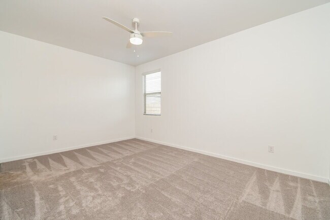 Building Photo - 10302 W Sumullen St