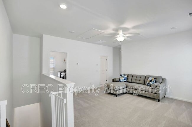 Building Photo - 691 Snow Owl Dr