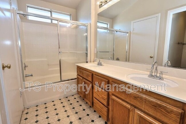 Building Photo - 6620 Verandah Ct