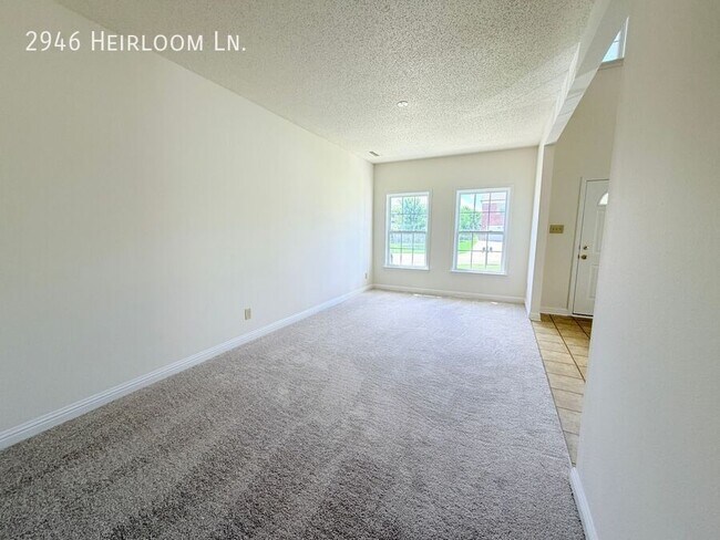 Building Photo - 2946 Heirloom Ln