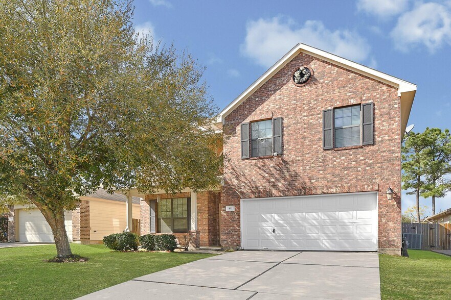 Elegant Two Story Home - 811 Belvedere Dr