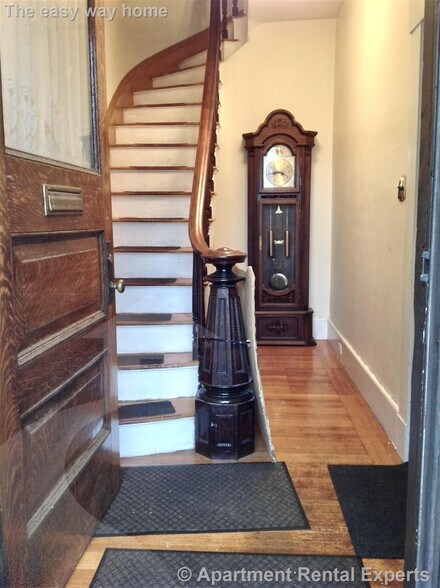 Building Photo - 26 Dover St