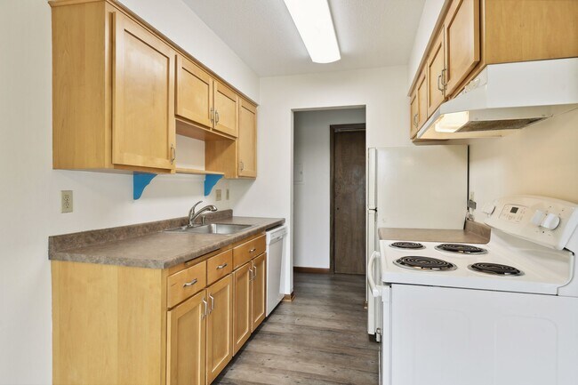 Building Photo - 819 11th Ave S