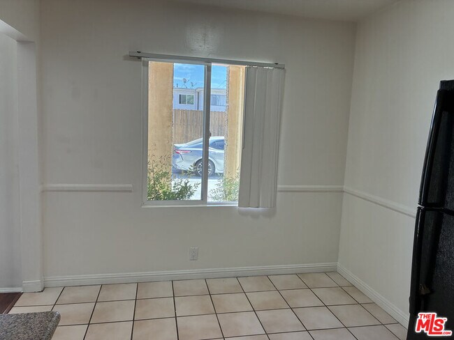 Building Photo - 15943 Victory Blvd
