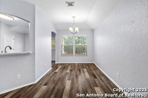 Building Photo - 411 Point Rise