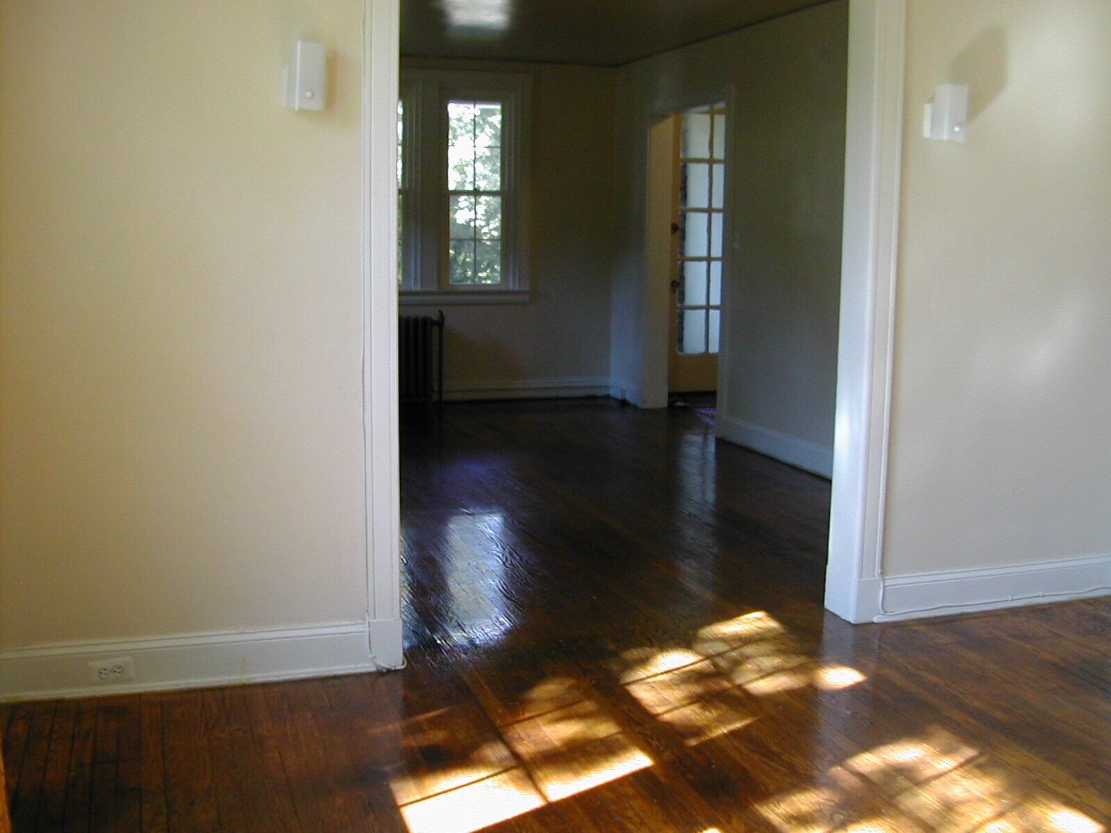 Building Photo - 4135 Roland Ave