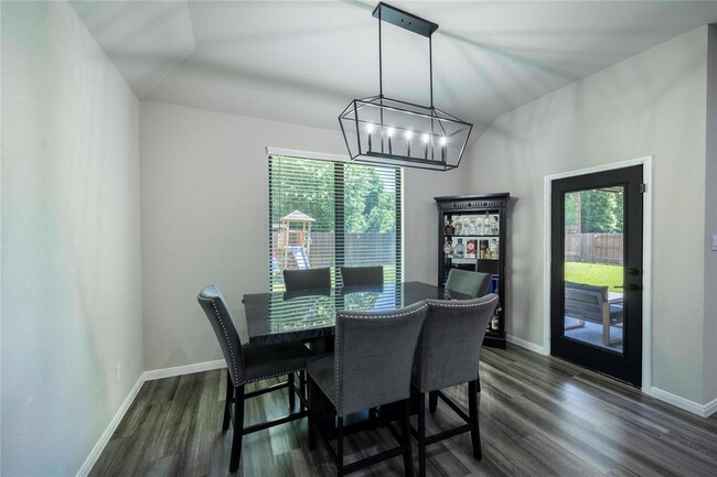 Building Photo - 31302 Raleigh Creek Dr