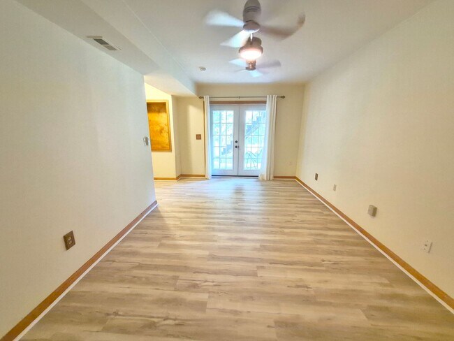 Building Photo - 125 Ivywood Dr