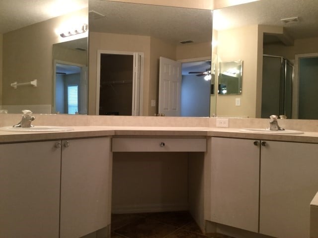 Building Photo - 1072 Bluegrass Dr