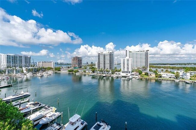 Building Photo - 7928 East Dr