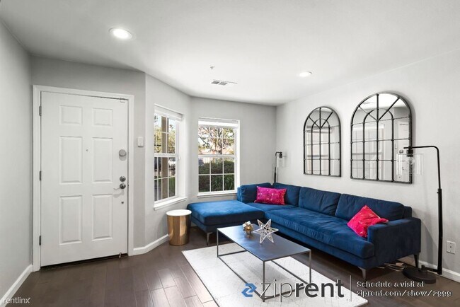 Building Photo - 3 br, 2 bath Townhome - 137 Margo Drive, M...