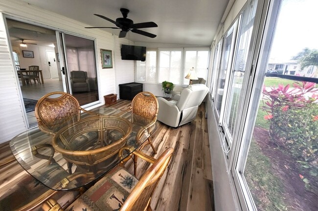 Building Photo - 8403 Delphinium Ct