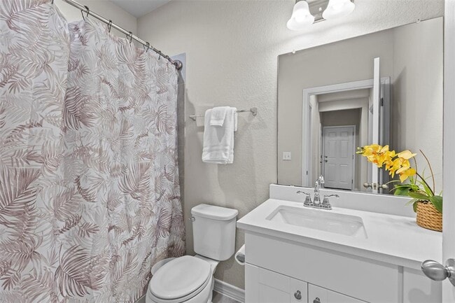 Building Photo - 11804 Saddle Rock Dr