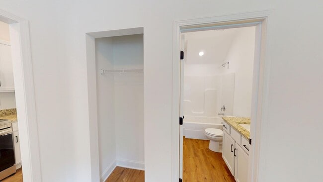 Building Photo - Charming Two Bedroom Townhomes With Flex R...