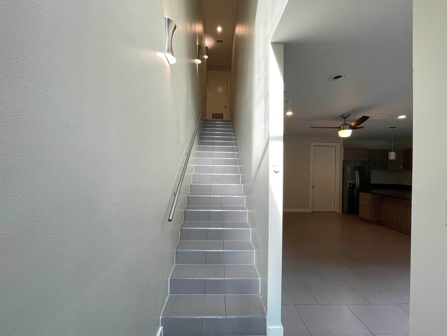 Building Photo - 409 Shiloh Dr
