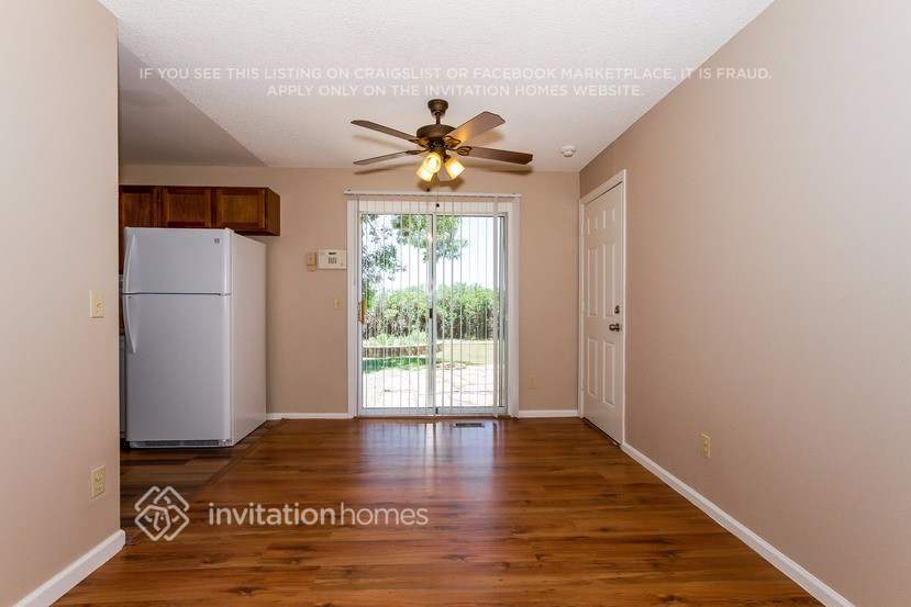 Building Photo - 9276 Clermont Dr